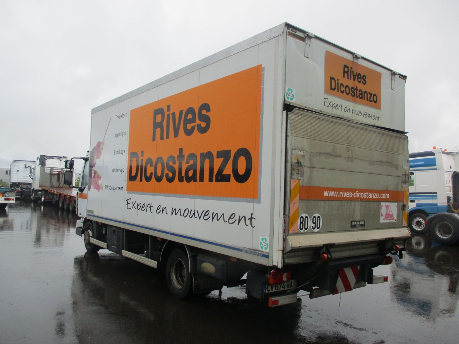 Houffalize Trading s.a. - occasion camion Porteur Fourgon baché RENAULT  MIDLUM 280 dxi Fourgon baché (Belgique - Europe)