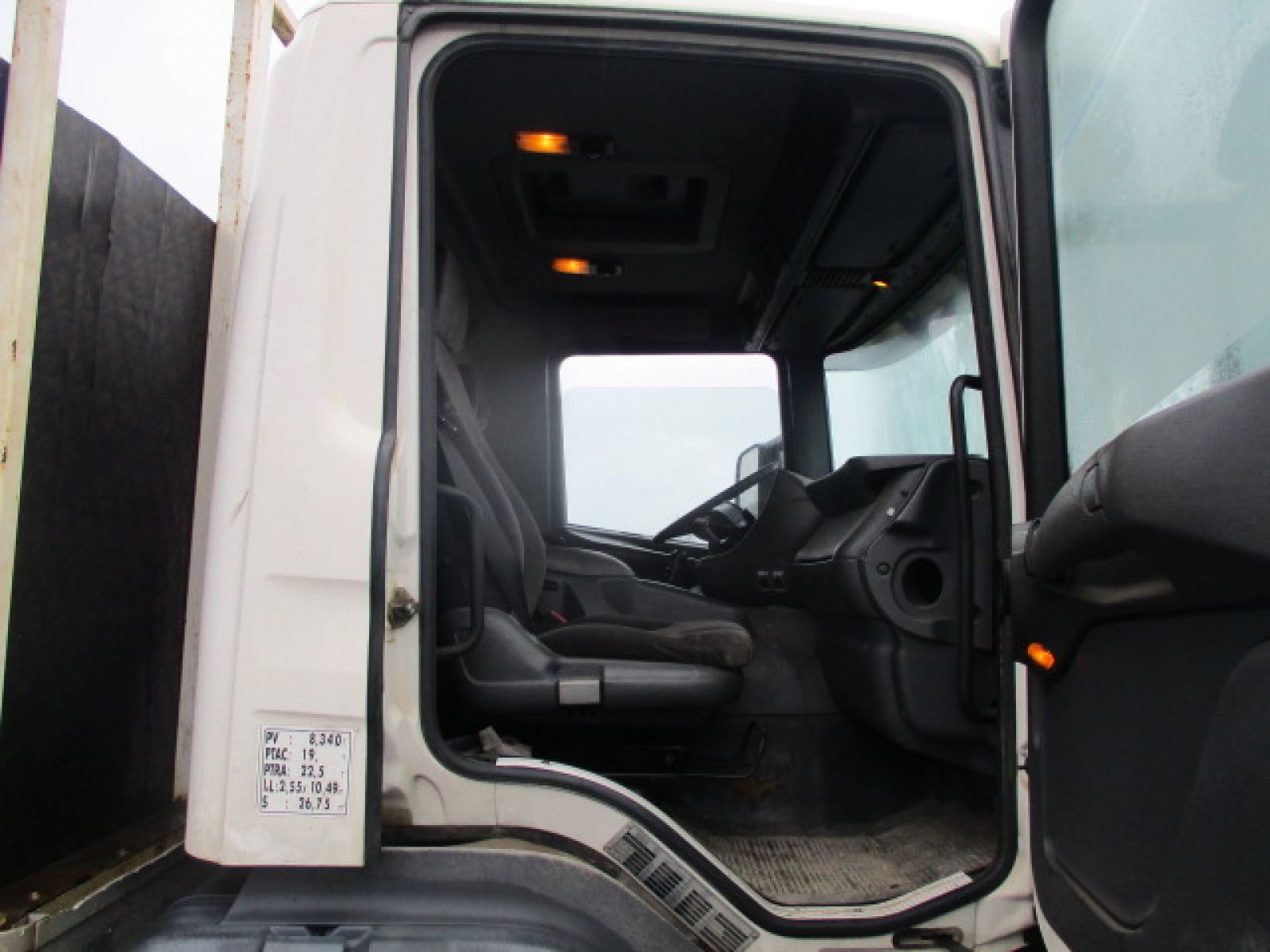 Second hand sale Truck units - SCANIA B942XS  PLATEAU (Belgique - Europe) - Houffalize Trading s.a.