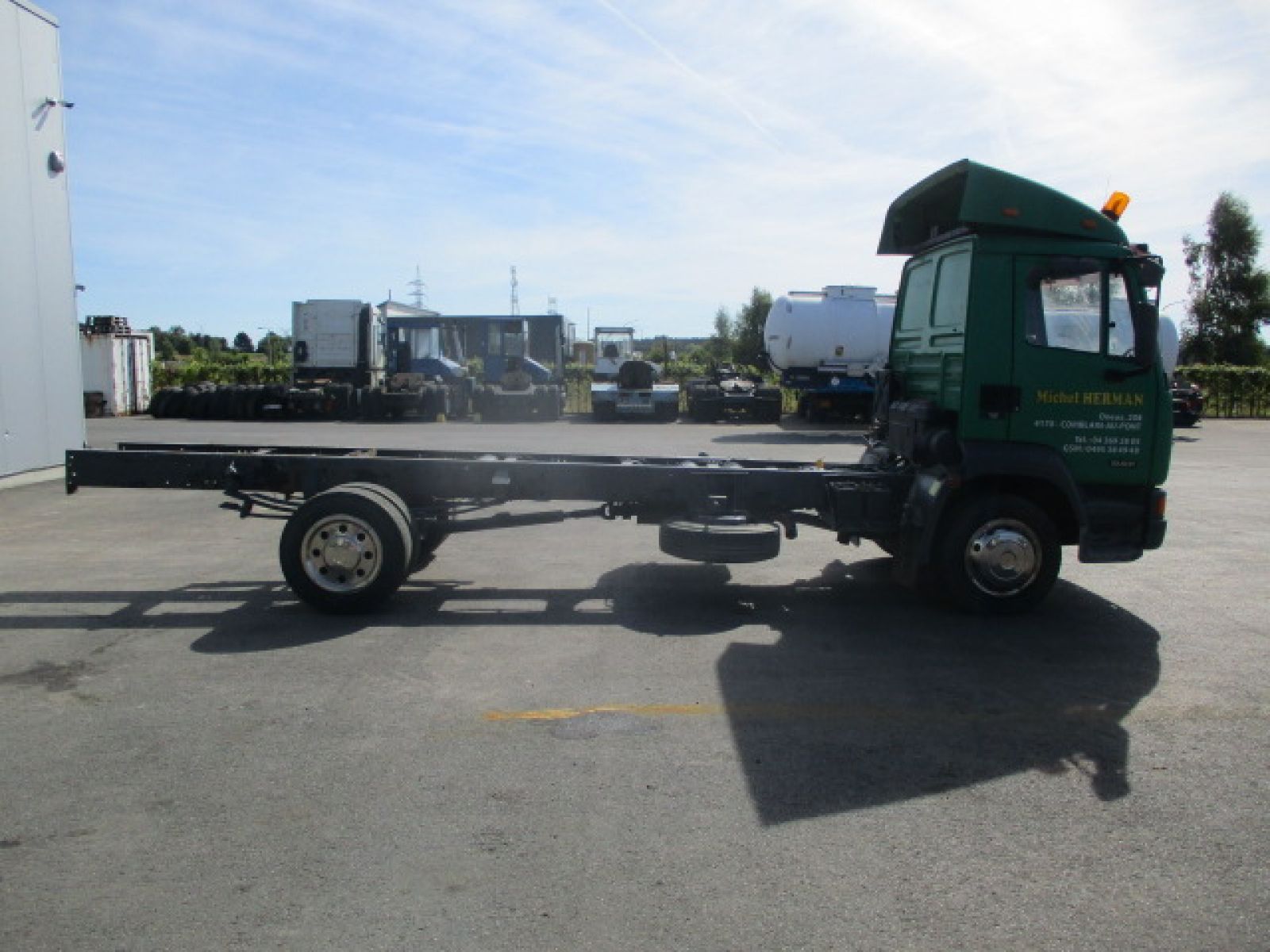  Unidades de camiones - DAF LF 55  Camion - châssis cabine (Belgique - Europe) - Houffalize Trading s.a.