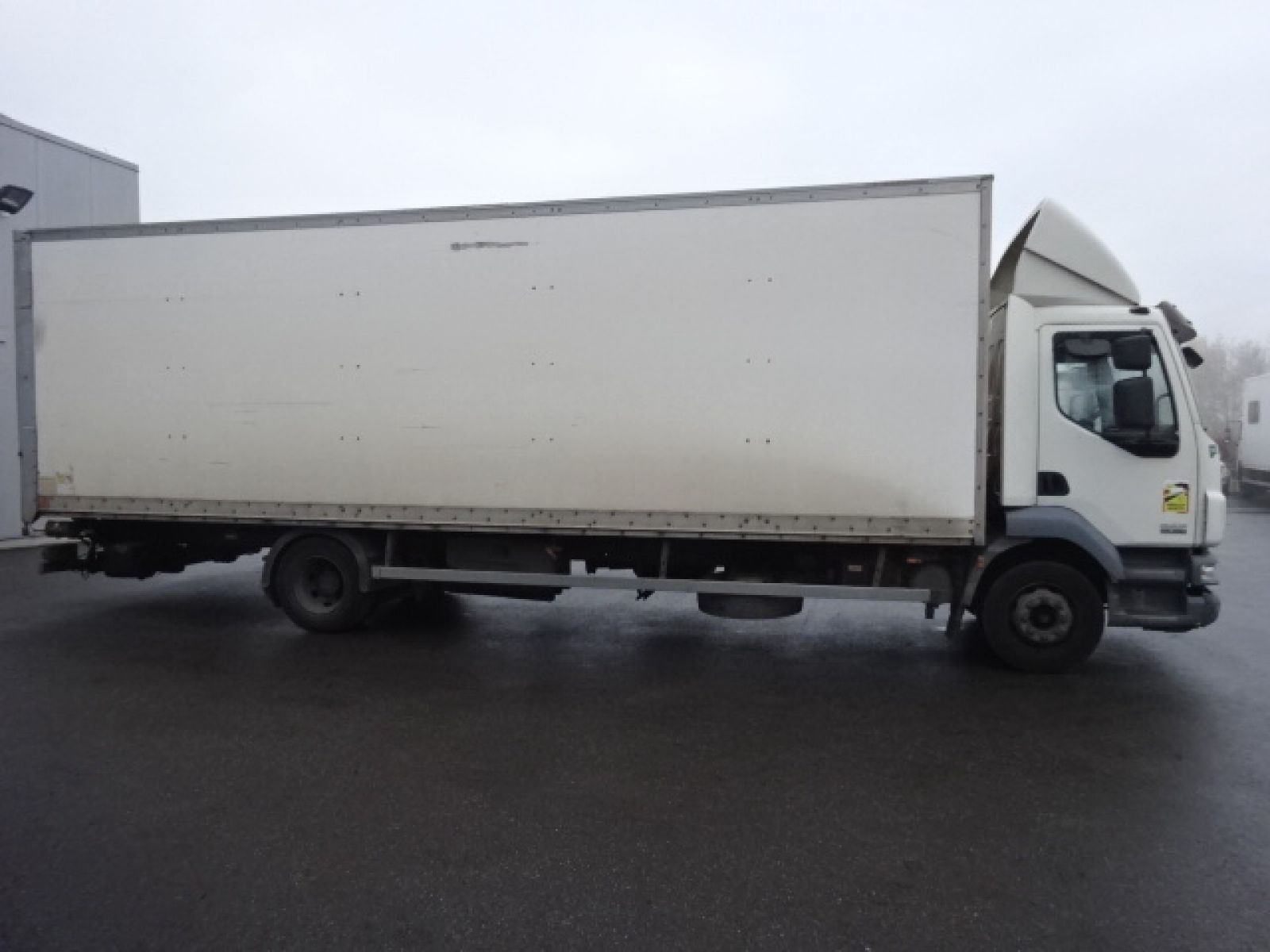 Vente occasion  Porteur - DAF FA LF55 280  FOURGON (Belgique - Europe) - Houffalize Trading s.a.