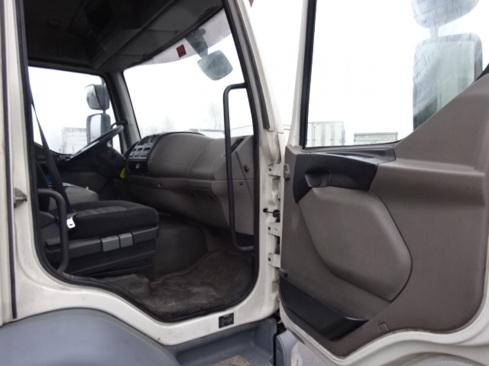 Vente occasion  Porteur - DAF FA LF55 280  FOURGON (Belgique - Europe) - Houffalize Trading s.a.