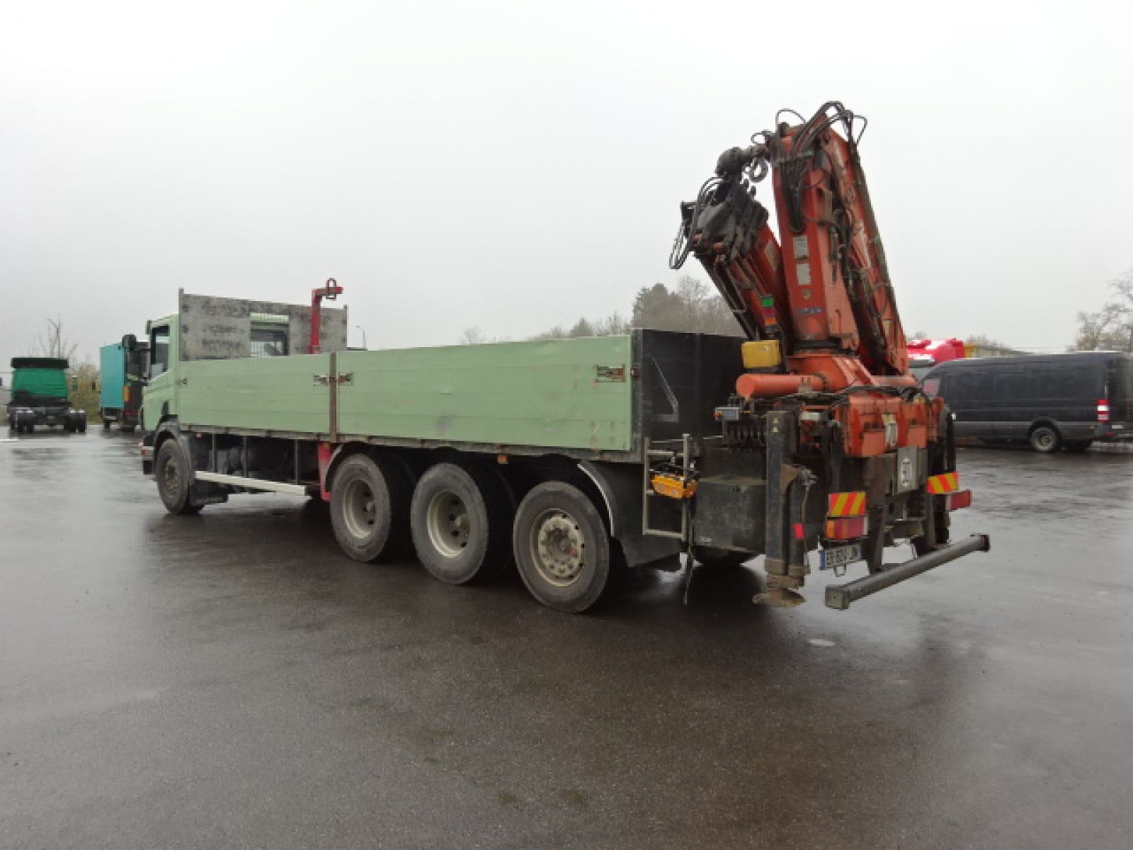 Second hand sale Truck units - SCANIA P380 8X4  PLATEAU GRUE (Belgique - Europe) - Houffalize Trading s.a.