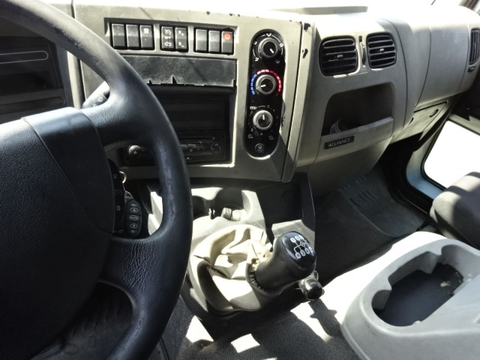 Vente occasion  Porteur - RENAULT Midlum 270 dxi  176 (Belgique - Europe) - Houffalize Trading s.a.