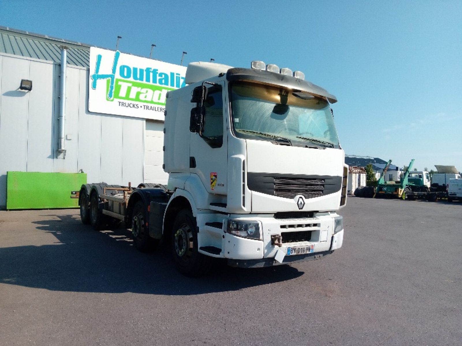 Second hand sale Truck units - RENAULT Premium Lander 460 dxi - 8x4    (Belgique - Europe) - Houffalize Trading s.a.