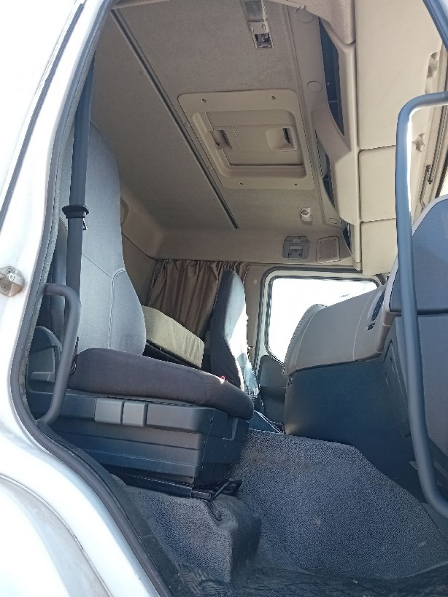 Second hand sale Truck units - RENAULT Premium Lander 460 dxi - 8x4    (Belgique - Europe) - Houffalize Trading s.a.