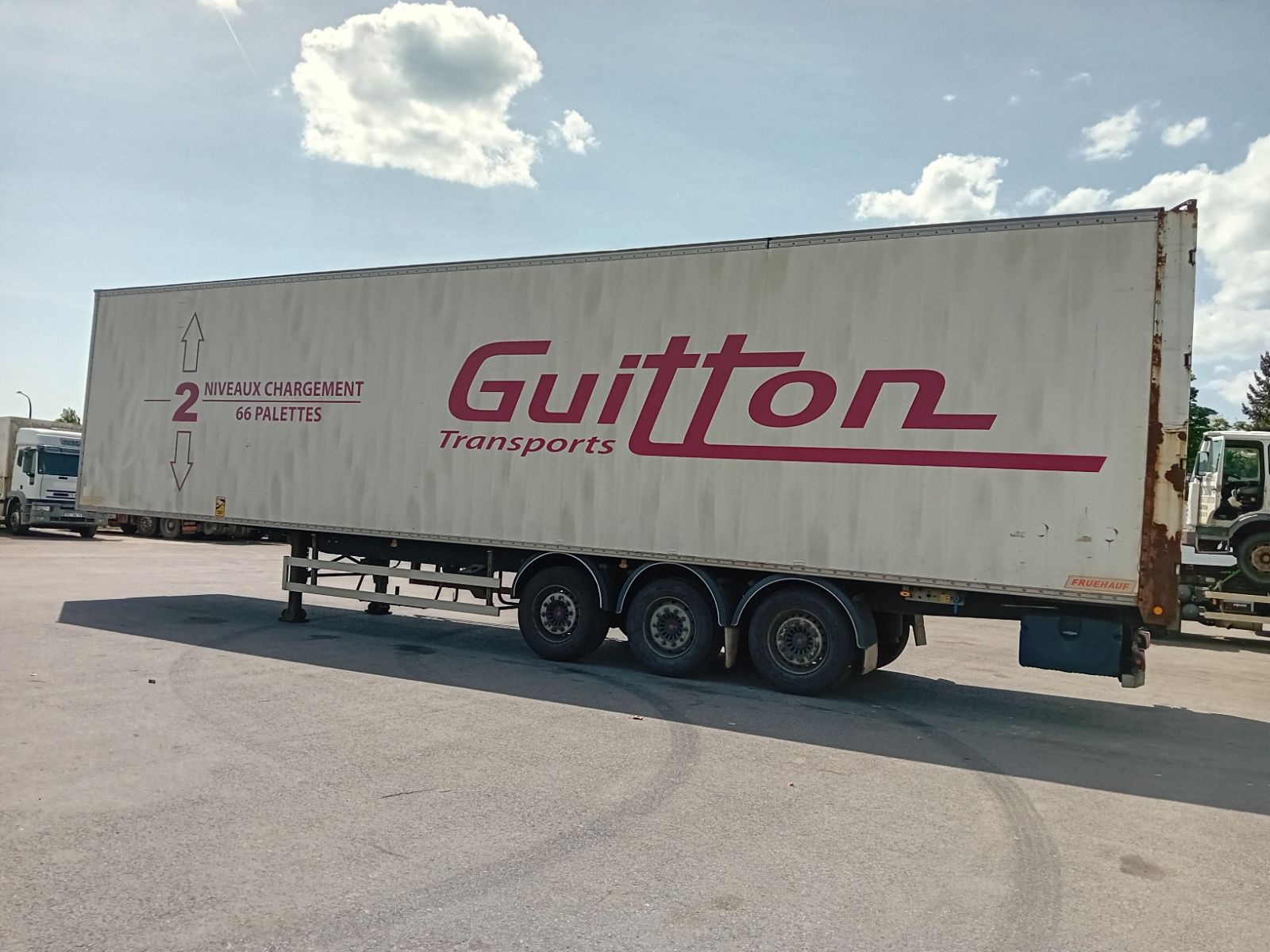  Auflieger - FRUEHAUF TX34VSK8EA  Semi-remorque fourgon (Belgique - Europe) - Houffalize Trading s.a.