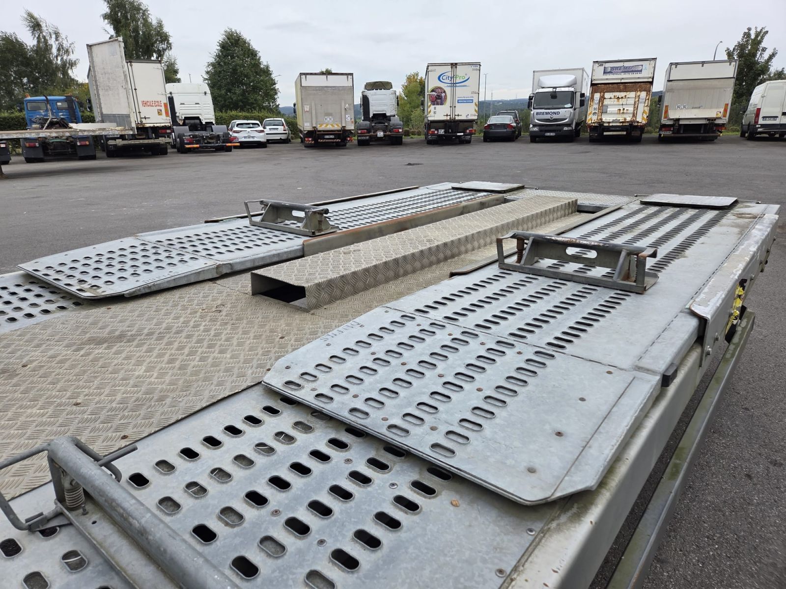  Auflieger - LOUAULT   Remorque porte engin (Belgique - Europe) - Houffalize Trading s.a.