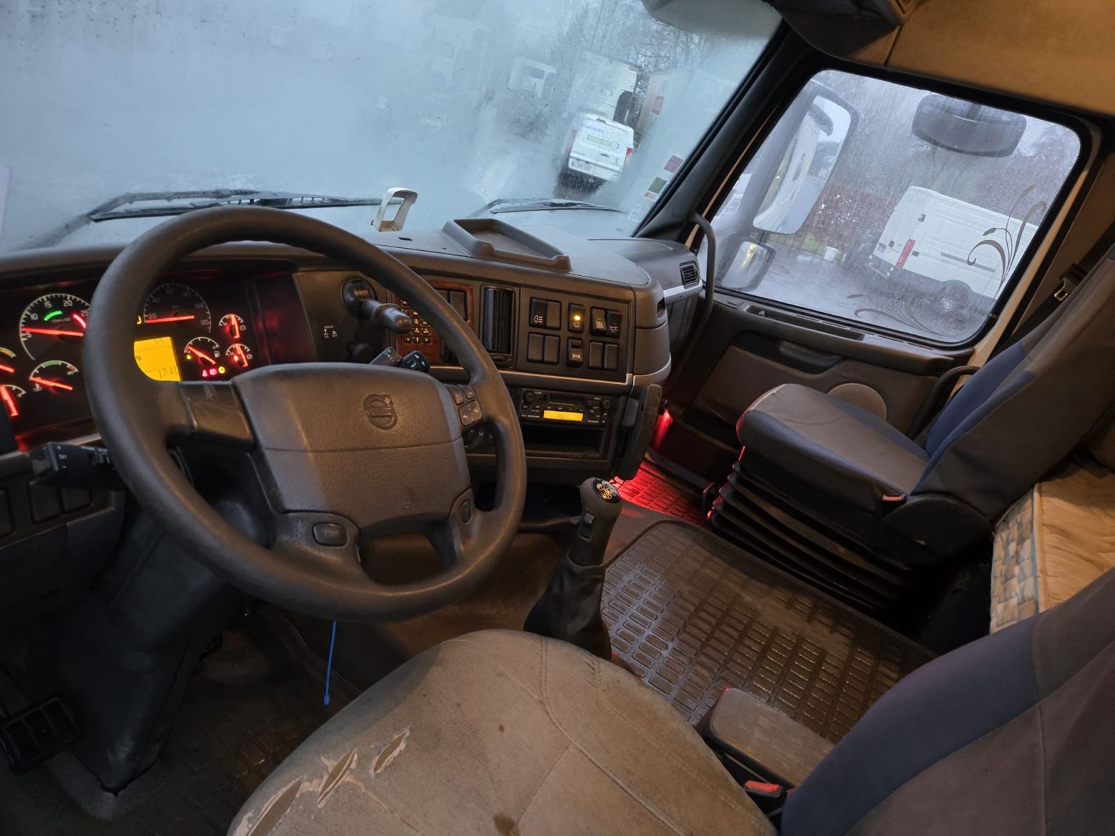  Sattelzugmaschinen - VOLVO FH12 Voith  TRACTEUR (Belgique - Europe) - Houffalize Trading s.a.