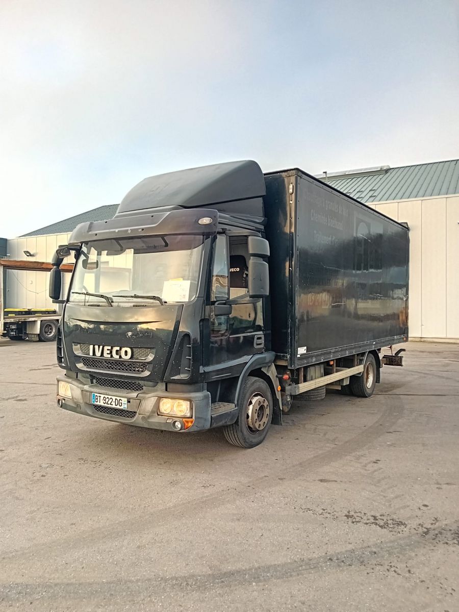 Vente occasion Porteur - IVECO ML 120  Camion fourgon (Belgique - Europe) - Houffalize Trading s.a.
