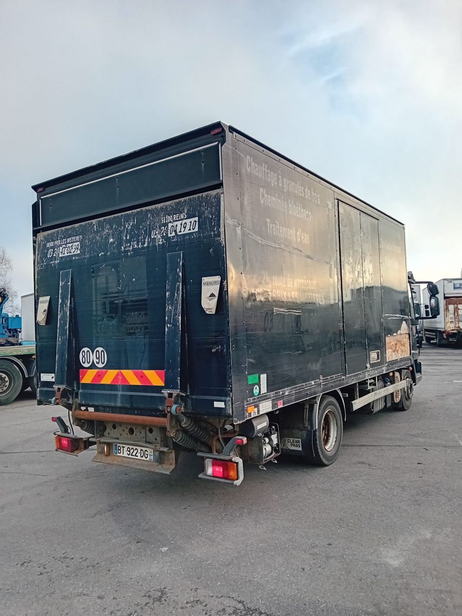 Vente occasion  Porteur - IVECO ML 120  Camion fourgon (Belgique - Europe) - Houffalize Trading s.a.