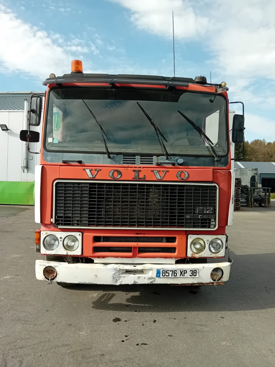 Vente occasion  Tracteur - Volvo F12 (Belgique - Europe) - Houffalize Trading s.a.