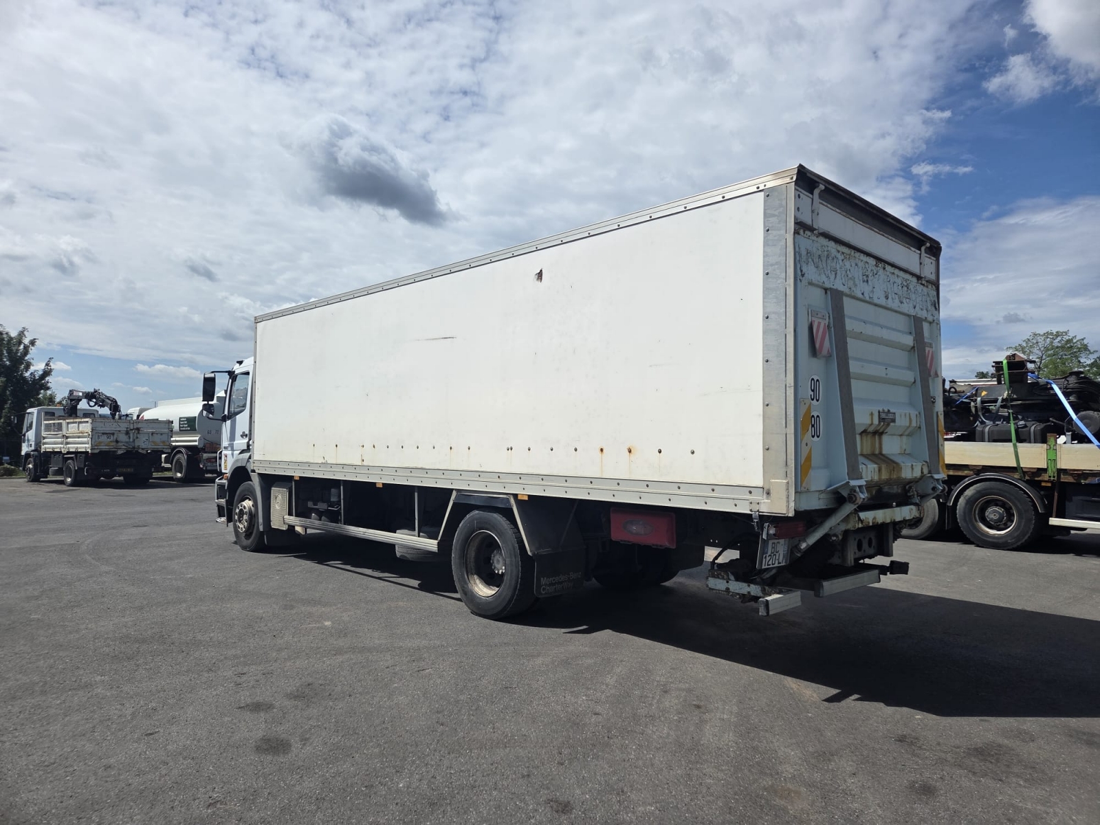 Vente occasion  Porteur - Mercedes-Benz Axor 1829 (Belgique - Europe) - Houffalize Trading s.a.