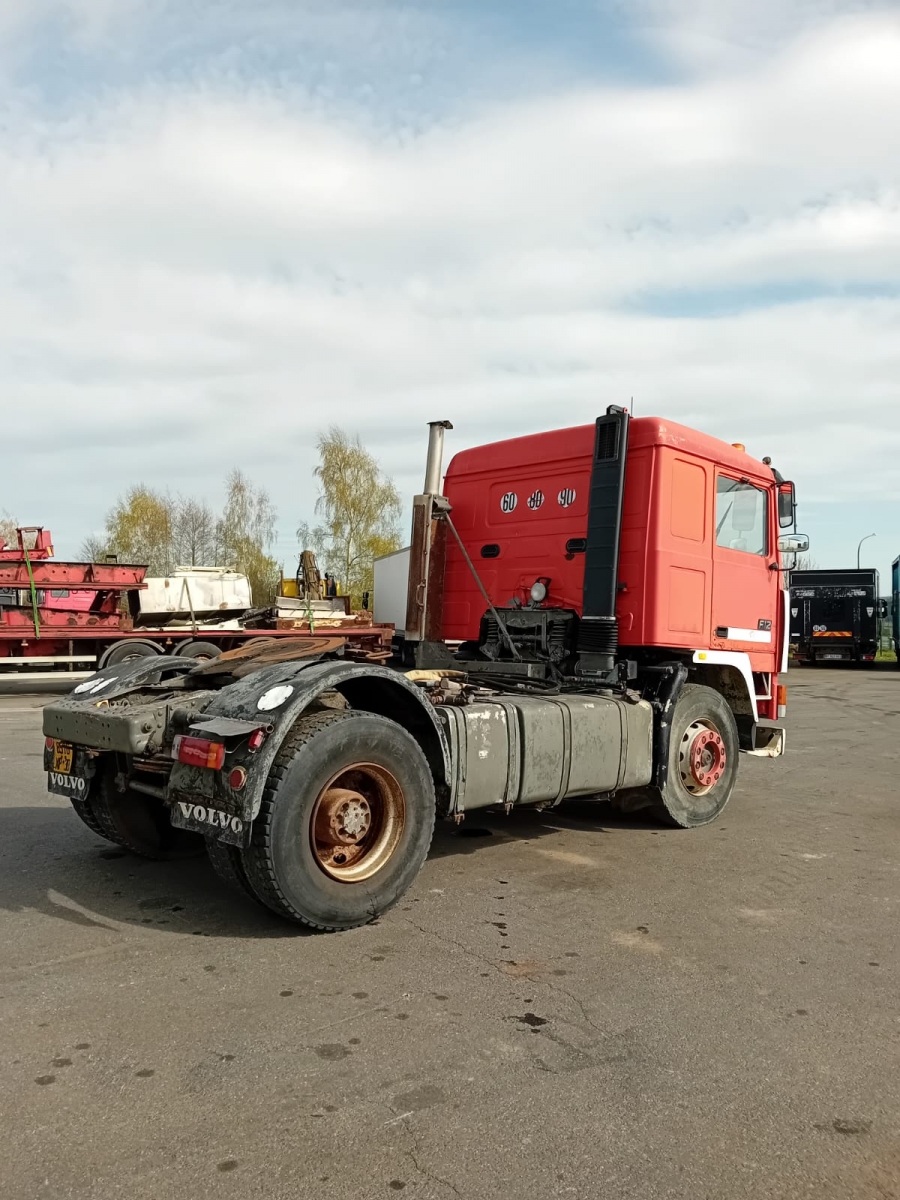 Vente occasion  Tracteur - Volvo F12 (Belgique - Europe) - Houffalize Trading s.a.