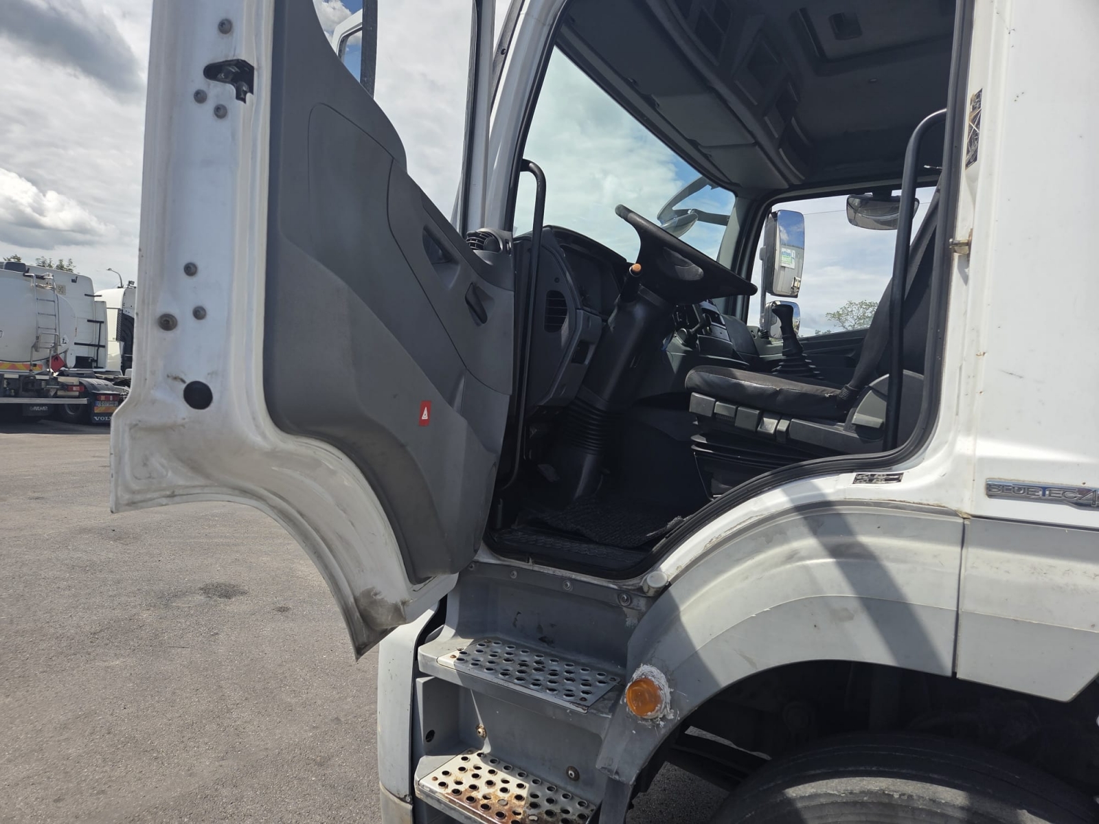 Vente occasion  Porteur - Mercedes-Benz Axor 1829 (Belgique - Europe) - Houffalize Trading s.a.