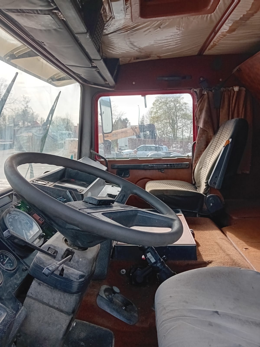 Vente occasion  Tracteur - Volvo F12 (Belgique - Europe) - Houffalize Trading s.a.
