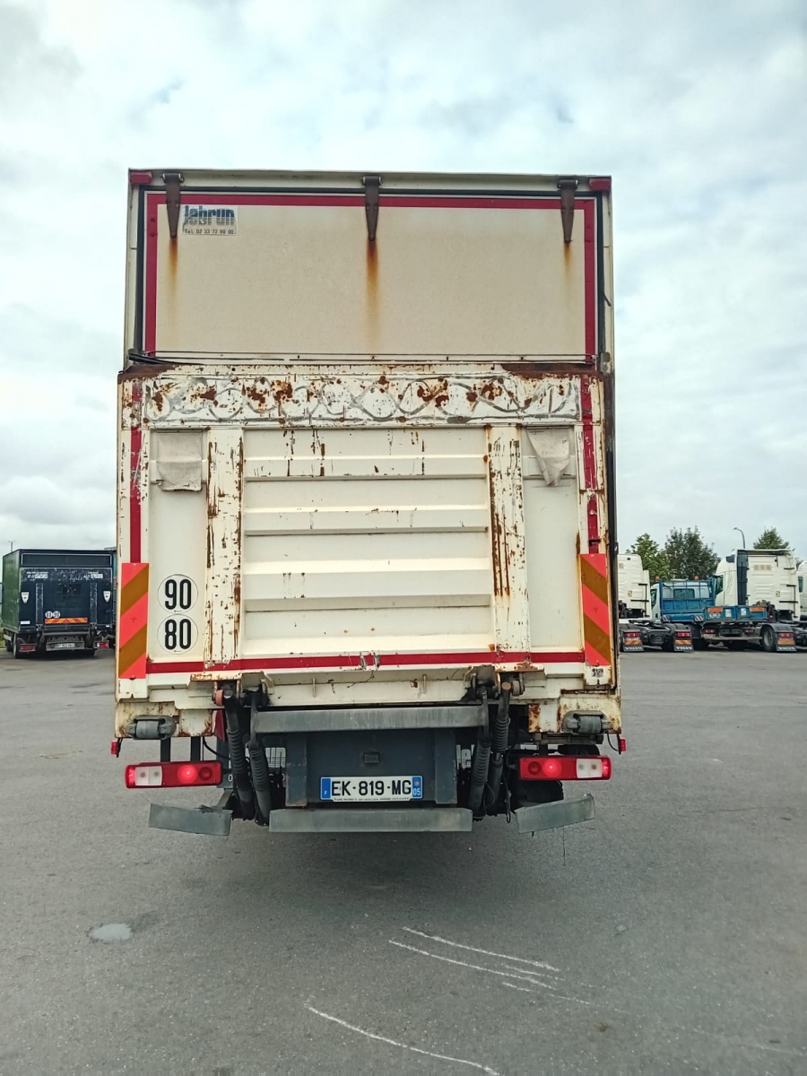 Vente occasion  Porteur - Renault D18 - 320 (Belgique - Europe) - Houffalize Trading s.a.