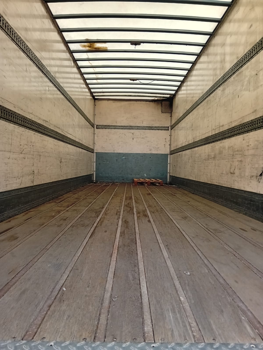 Vente occasion  Porteur - Renault D18 - 320 (Belgique - Europe) - Houffalize Trading s.a.