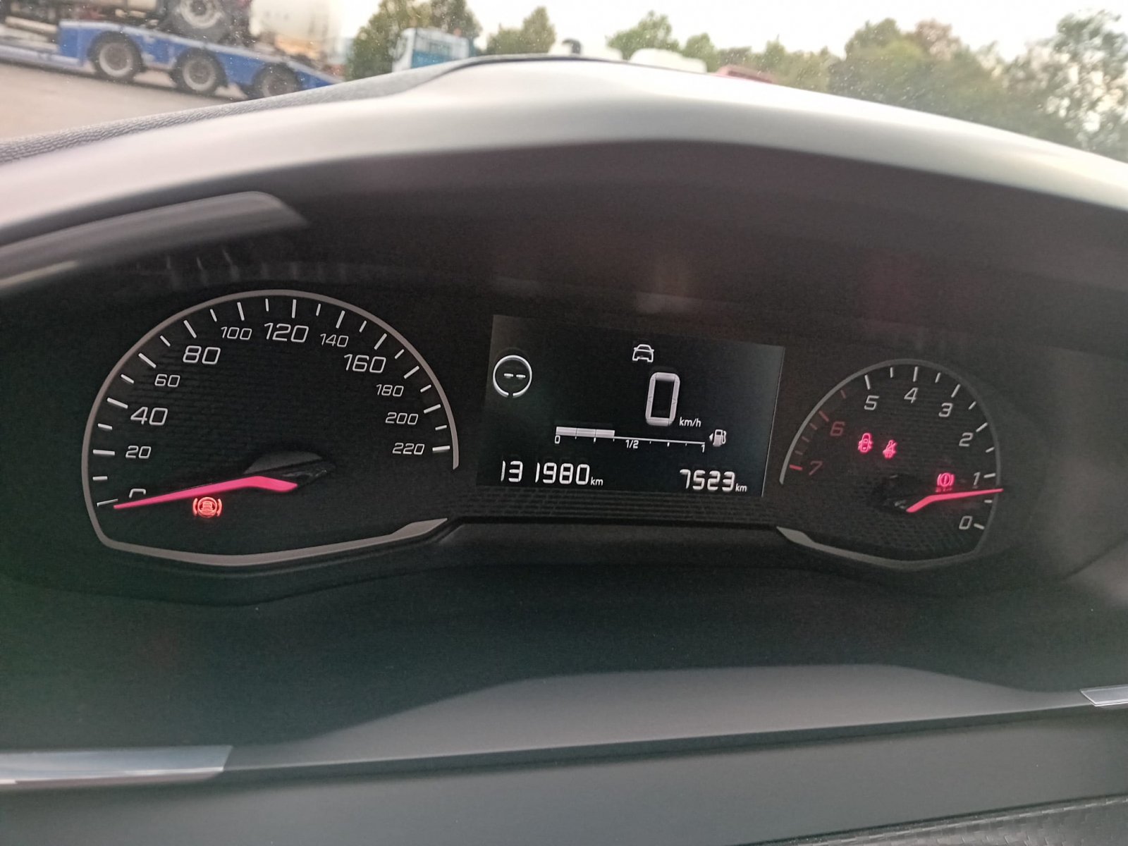 Second hand sale Diverse - Peugeot 208 (Belgique - Europe) - Houffalize Trading s.a.