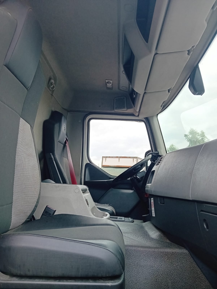 Vente occasion  Porteur - Renault D18 - 320 (Belgique - Europe) - Houffalize Trading s.a.