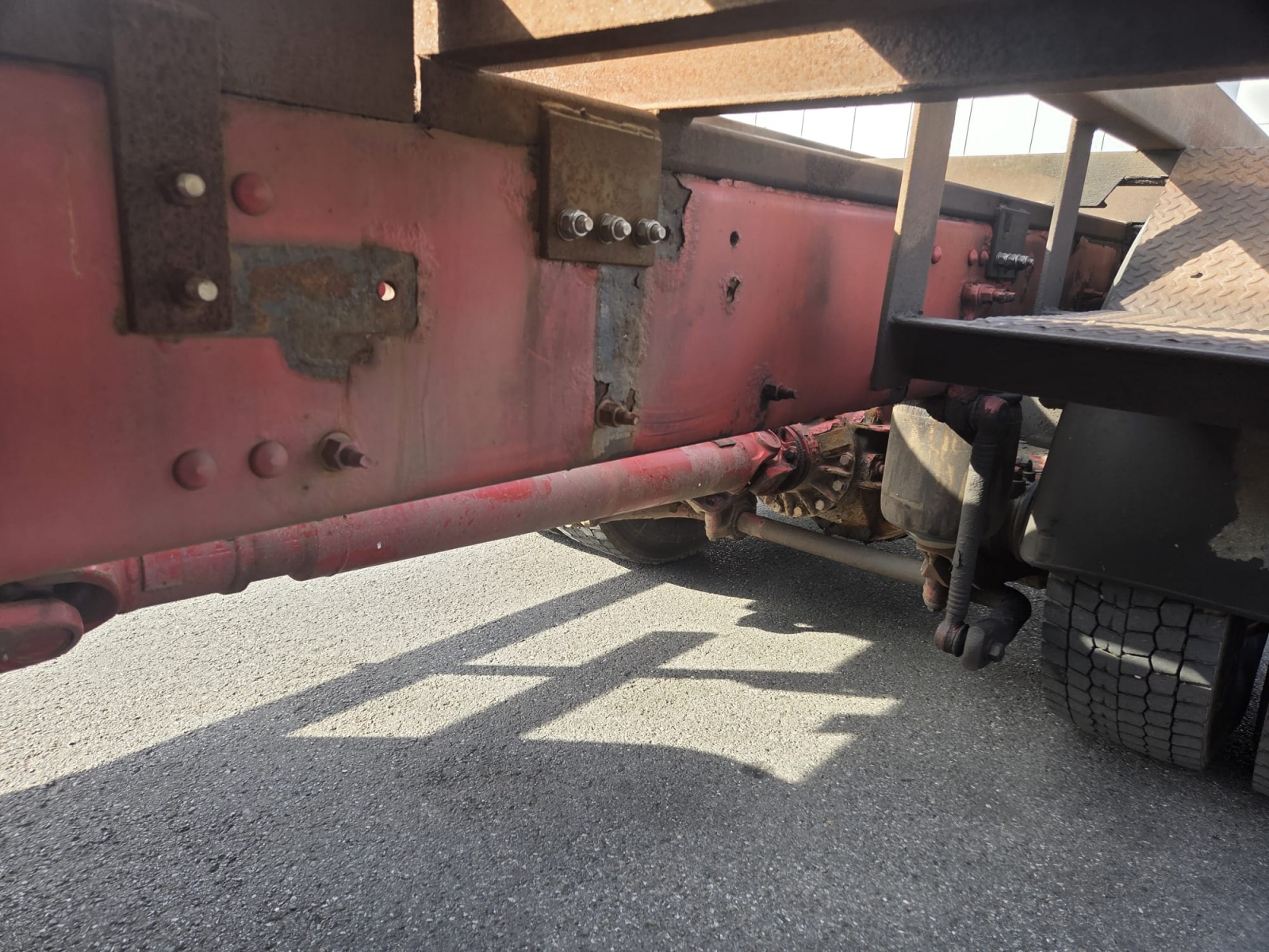 Vente occasion  Porteur - Volvo FH 480 - Camion châssis (Belgique - Europe) - Houffalize Trading s.a.