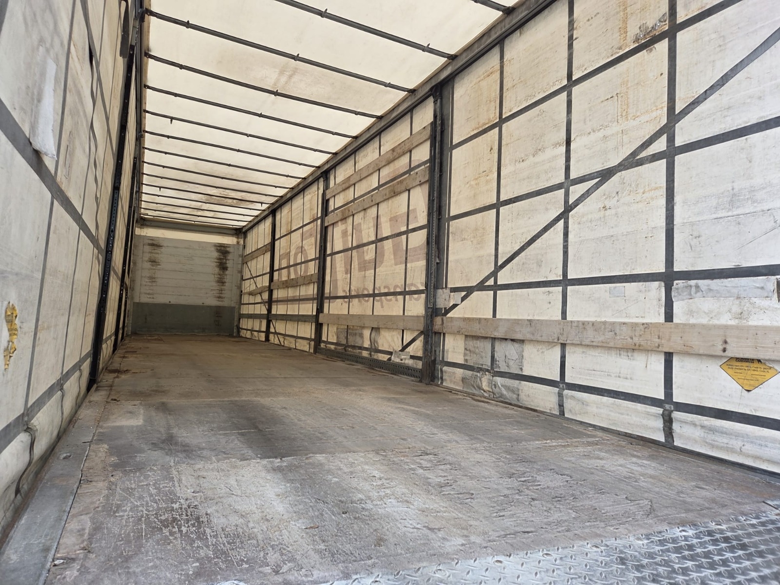 Vente occasion  Remorque - Schmitz Cargobull Bâchée (Belgique - Europe) - Houffalize Trading s.a.