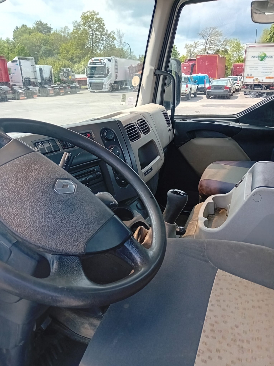 Vente occasion  Porteur - Renault Midlum 180dxi benne (Belgique - Europe) - Houffalize Trading s.a.