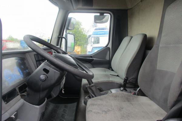 Vente occasion Porteur - RENAULT MIDLUM 180DXI  CAMION FOURGON (Belgique - Europe) - Houffalize Trading s.a.
