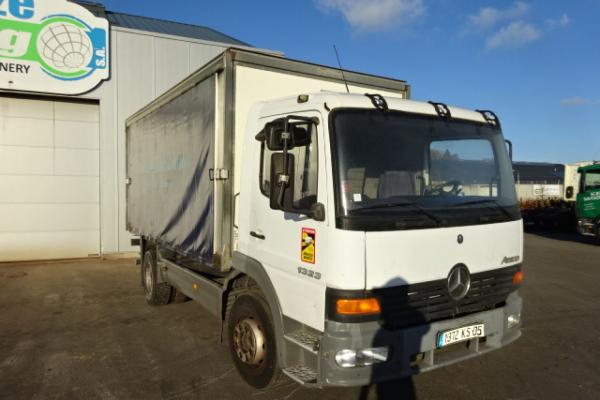 Unidades de camiones - MERCEDES ATEGO 1323  FOURGON PORTEUR (Belgique - Europe) - Houffalize Trading s.a.