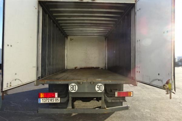 Unidades de camiones - MERCEDES ATEGO 1323  FOURGON PORTEUR (Belgique - Europe) - Houffalize Trading s.a.