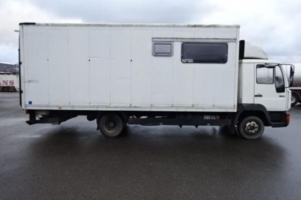 Vente occasion Porteur - MAN 9.163  CAMION FOURGON (Belgique - Europe) - Houffalize Trading s.a.