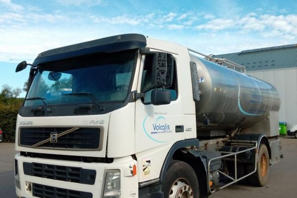 Vente occasion Porteur - VOLVO FH 12.420 Retarder  CAMION CITERNE 10000 L (Belgique - Europe) - Houffalize Trading s.a.