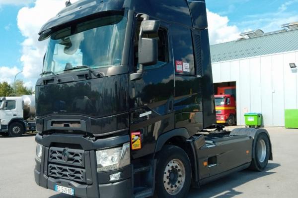 Vente occasion Tracteur - RENAULT T520  TRACTEUR (Belgique - Europe) - Houffalize Trading s.a.