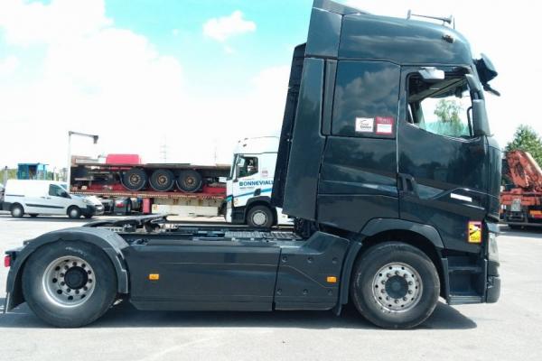 Vente occasion Tracteur - RENAULT T520  TRACTEUR (Belgique - Europe) - Houffalize Trading s.a.