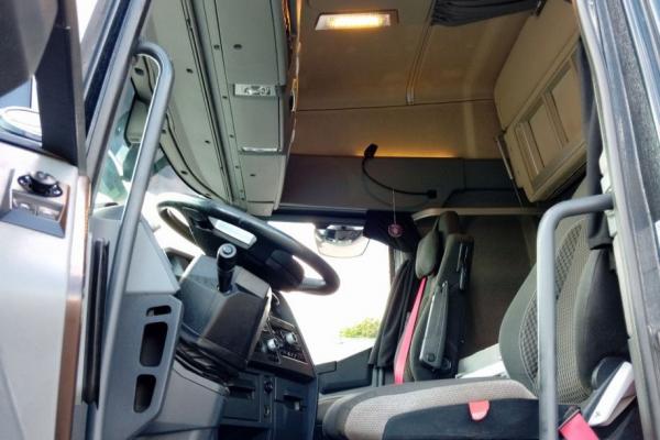 Vente occasion Tracteur - RENAULT T520  TRACTEUR (Belgique - Europe) - Houffalize Trading s.a.