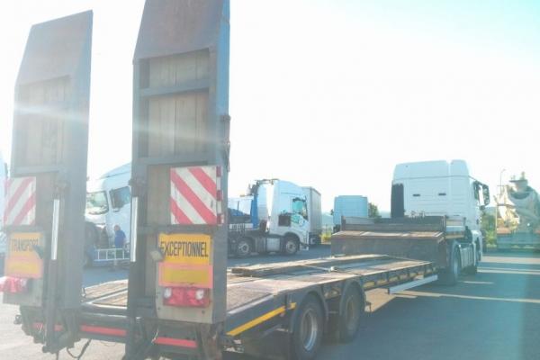Vente occasion Remorque - KAISER 2 AXLES FULL STEEL SUSPENSION  Porte engins (Belgique - Europe) - Houffalize Trading s.a.