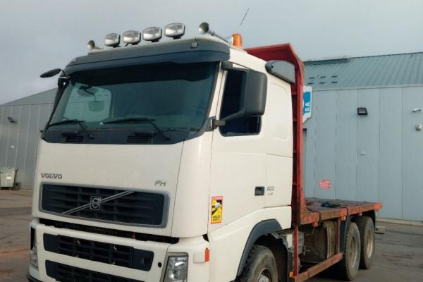 Unidades de camiones - VOLVO FH 500 6X4 full steel  CAMION PLATEAU (Belgique - Europe) - Houffalize Trading s.a.