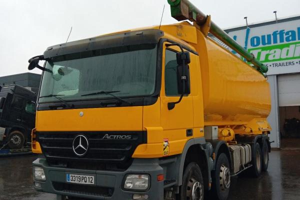 Truck units - MERCEDES ACTROS 3241  Camion citerne à bétail (Belgique - Europe) - Houffalize Trading s.a.