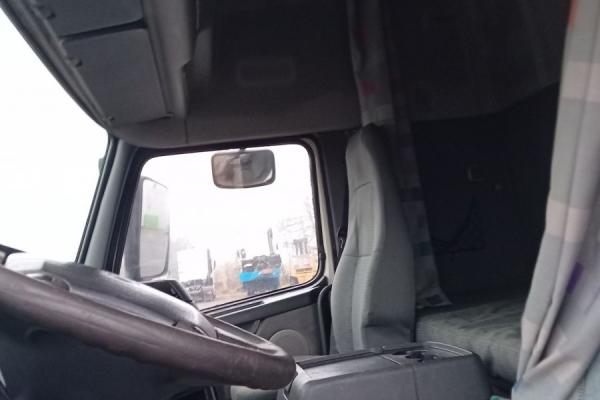 Second hand saleTruck units - VOLVO FM 260  PORTEUR FOURGON (Belgique - Europe) - Houffalize Trading s.a.