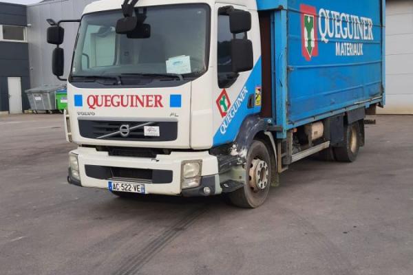 Vente occasion Porteur - VOLVO FL 240  Camion bache (Belgique - Europe) - Houffalize Trading s.a.