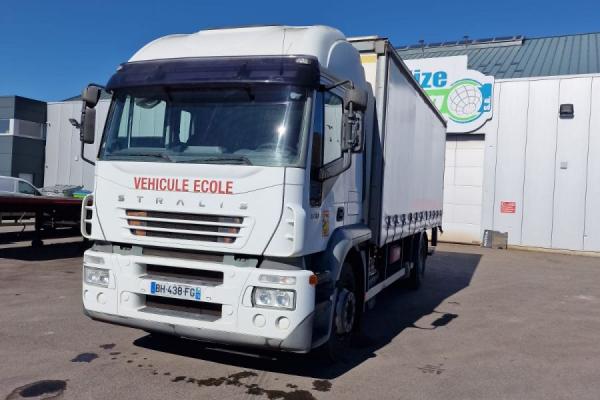 Unidades de camiones - IVECO Stralis 310 steel suspension  PORTEUR (Belgique - Europe) - Houffalize Trading s.a.