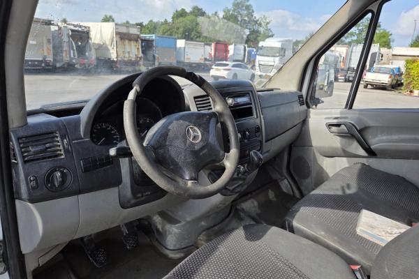 diferente - MERCEDES SPRINTER 511  Camionnette benne (Belgique - Europe) - Houffalize Trading s.a.