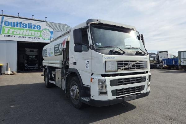 Vente occasion Porteur - VOLVO FM9 4X2  Camion citerne (Belgique - Europe) - Houffalize Trading s.a.