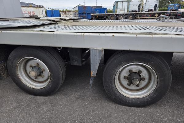 Auflieger - LOUAULT   Remorque porte engin (Belgique - Europe) - Houffalize Trading s.a.
