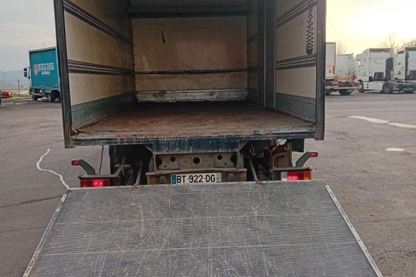 Vente occasion Porteur - IVECO ML 120  Camion fourgon (Belgique - Europe) - Houffalize Trading s.a.